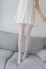 [Meow Sugar Movie] VOL.271 Mianmian Solid White Skirt