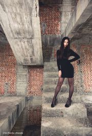 [Taiwanese model] Jenny "Black Silk Outside Shooting"